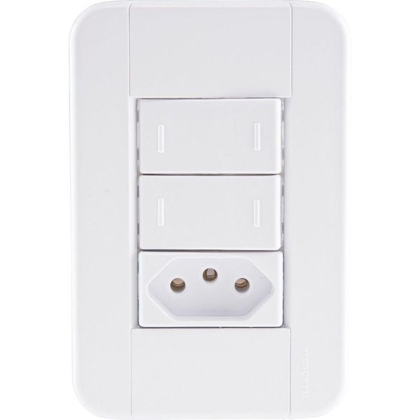 Conjunto 4x2 Com 2 Interruptores Paralelos 10 A 250 V E 1 Tomada 2p+t 10 A 250 V Tablet B