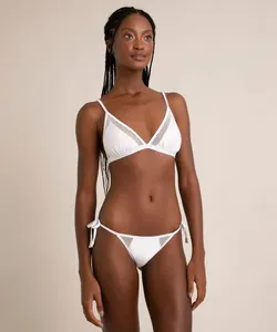 biquíni calcinha tanga com recorte tela proteção uv50+ além dos mares rio de janeiro ludmilla branco PP