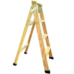 Escada Americana de Madeira com Sapata 4 Degraus Pés Antiderrapantes Dobrável 110kg Escada Americana de Madeira 4 Degraus Pés Antiderrapantes 110kg
