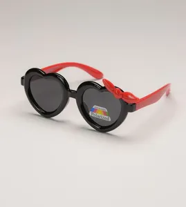 Óculos de Sol Infantil Coração com Lacinho Preto