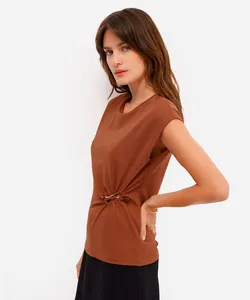 regata muscle feminina texturizada franzida marrom G