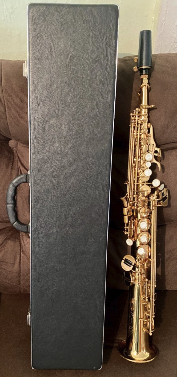 SAX SOPRANO DOLPHIN LAQUEADO SIB 5330 ( Usado )