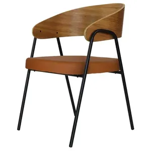 Poltrona Aero Cadeira Decorativa Com Apoio Caramelo Overseas Caemmun Caramelo