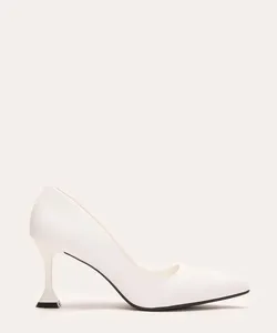 scarpin bico fino salto alto oneself branco 39