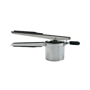 Espremedor de batata em aço inox Oxo 30cm