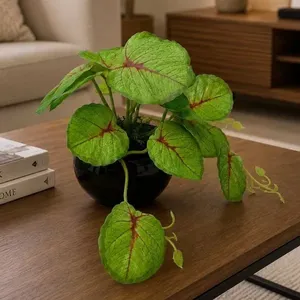 Planta Artificial Jiboia no Vaso Decorativo para Mesa e Escritório Verde 17cm X 20cm Planta Artificial Jiboia com Vaso Decorativo Verde 17cm X 20cm