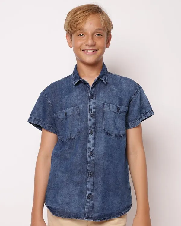 Camisa Juvenil Jeans Manga Curta com Bolsos Frontais Azul 12