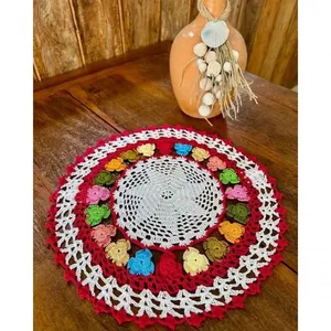 Toalha de Bandeja Pequena Redonda Primavera Crochê Artesanal 45cm Vermelho Cereja Toalha de Bandeja Redonda Crochê Artesanal Primavera 45cm Vermelho Cereja