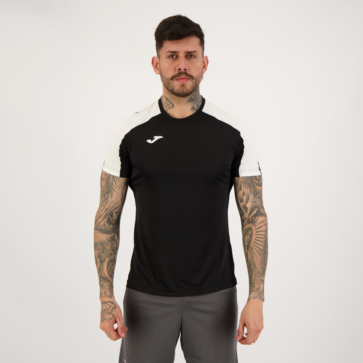 Camiseta Joma Academy Preta e Branca