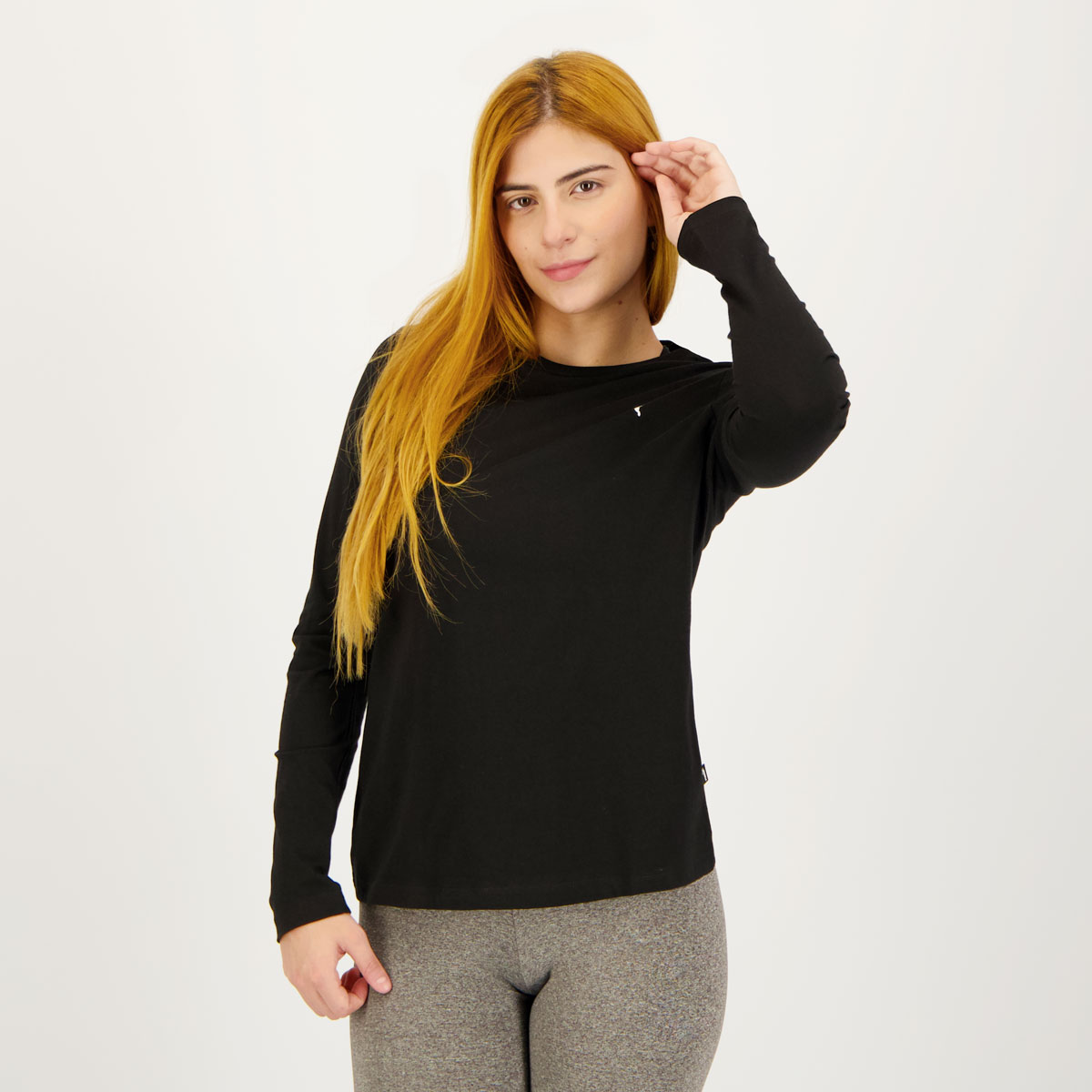 Camiseta Puma ESS II Manga Longa Feminina Preta