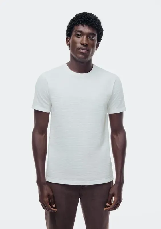 Camiseta Masculina Manga Curta Em Malha Texturizada - Off white XG