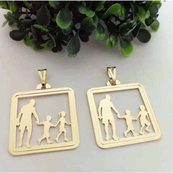 Pingente Medalha Pai E Filhos Banhado A Ouro