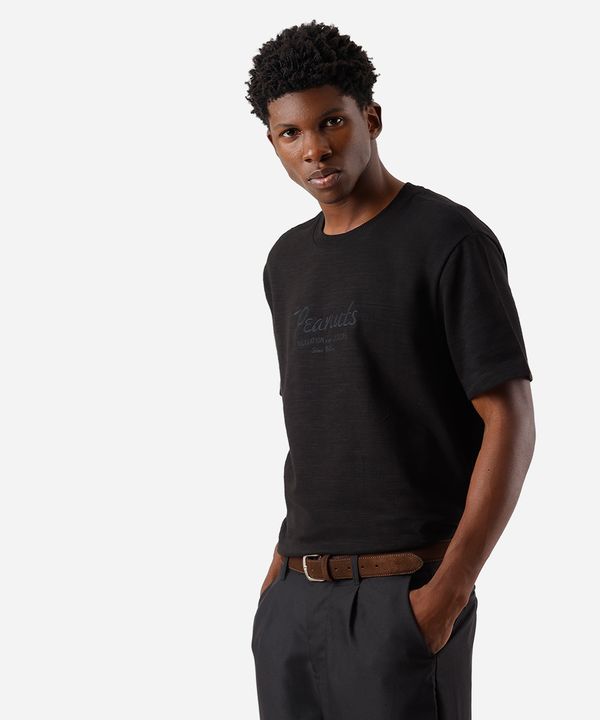 camiseta box masculina bordado peanuts texturizada preta M