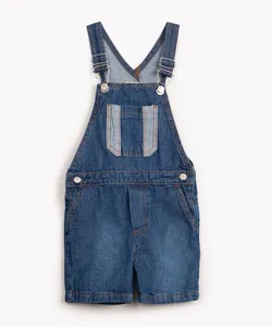 jardineira jeans infantil com bolsos azul escuro 1