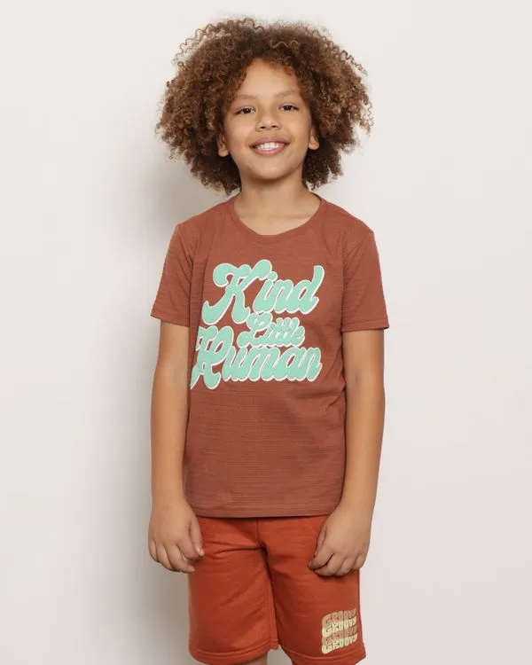 Camiseta Infantil Manga Curta Estampa Texturizada Marrom 8