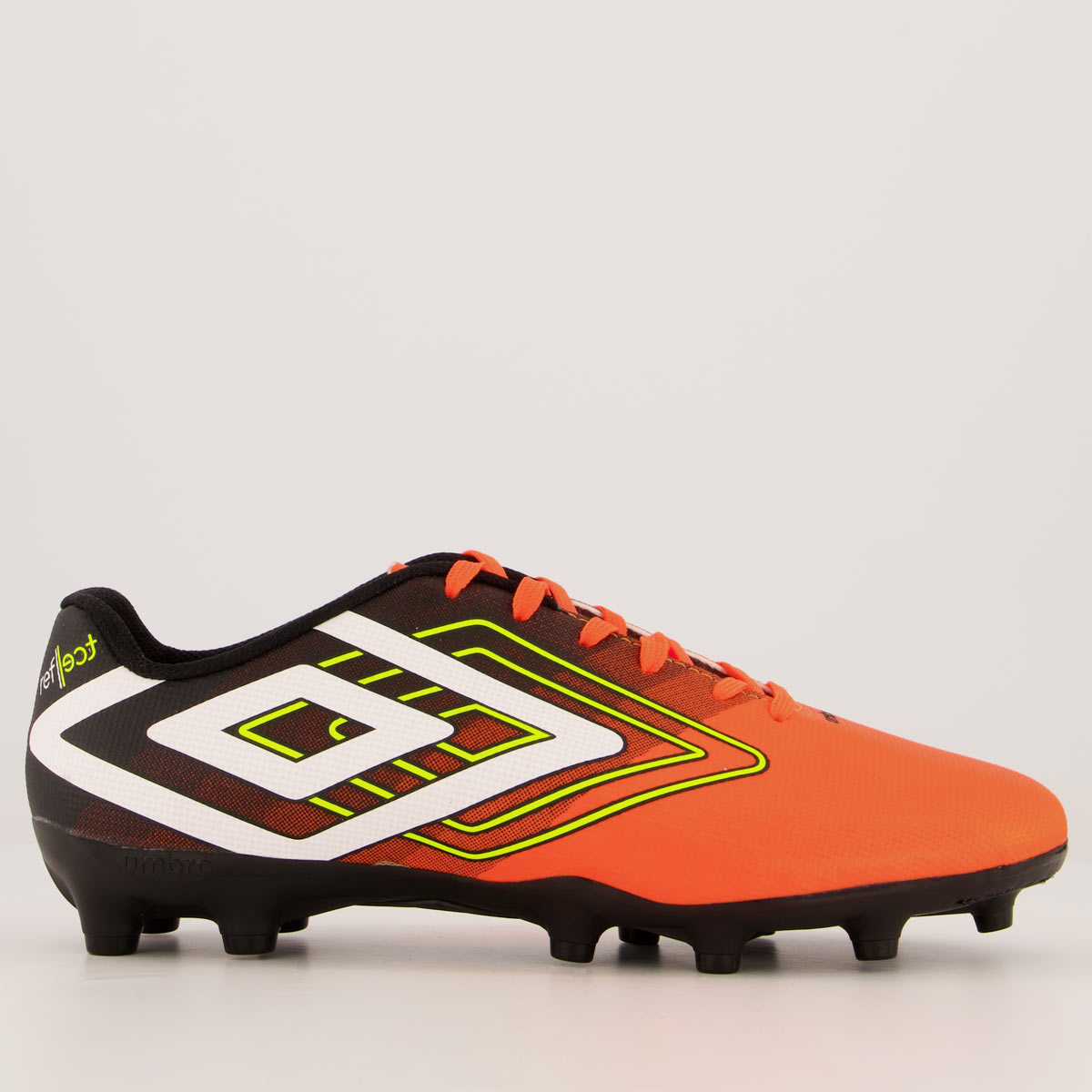 Chuteira Umbro Reflect Campo Laranja e Preta
