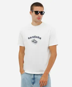 camiseta manga curta estampa sardinha off white P