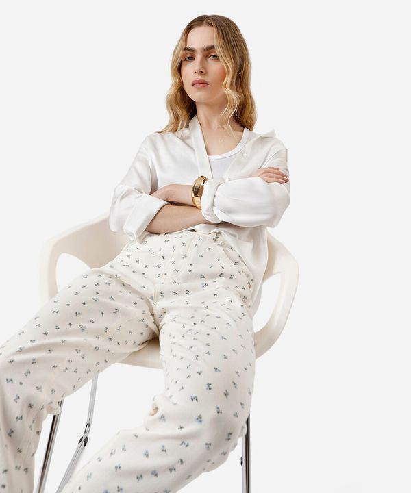 calça mom feminina de sarja floral off white 36