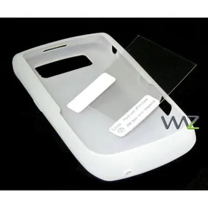 Capa Protetora p/ Blackberry - iLuv Silicon Case - Branca - iBB201 WHT