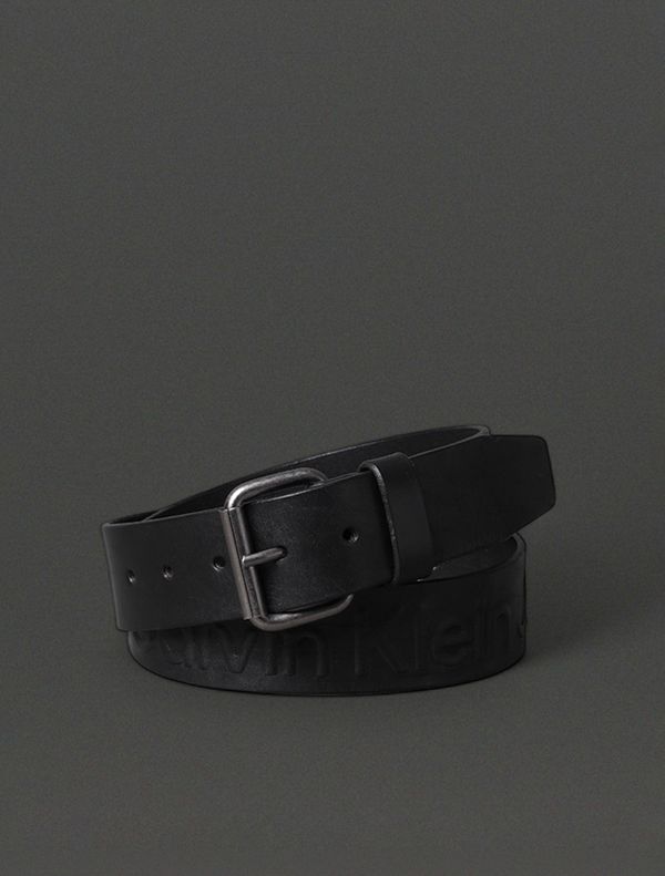 Cinto Masculino Embossed Calvin Klein Jeans - Preto Cinto Masculino Embossed Calvin Klein Jeans Preto 100