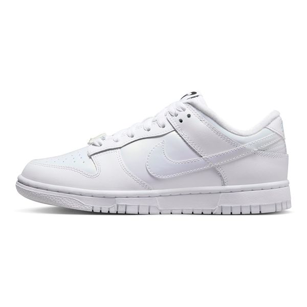 Tênis Nike Dunk Low SE Feminino - 36