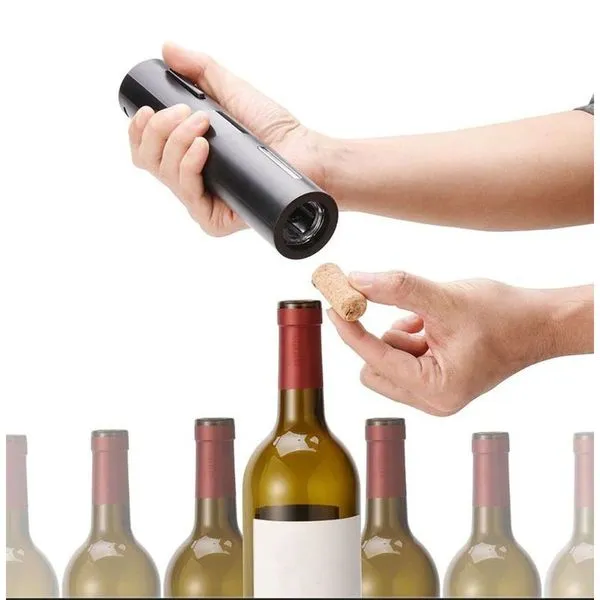 Saca Rolha Elétrico de Vinhos Portátil com Cortador de Lacre em ABS Preto Shopmix Saca Rolha Elétrico de Vinhos Portátil com Cortador de Lacre Preto Shopmix