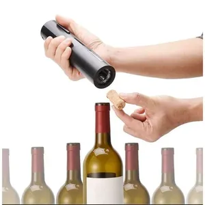 Saca Rolha Elétrico de Vinhos Portátil com Cortador de Lacre em ABS Preto Shopmix Saca Rolha Elétrico de Vinhos Portátil com Cortador de Lacre Preto Shopmix