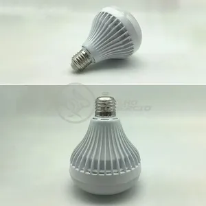 Lâmpada Led 12W E27 Rgb Colorida Com Caixa De Som