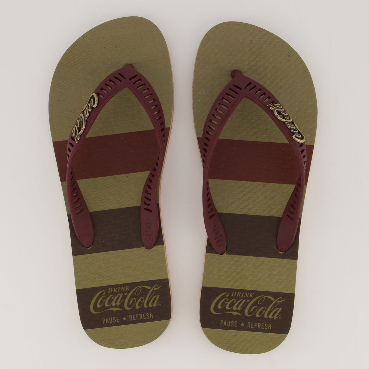 Chinelo Coca Cola Coat Bege e Bordô
