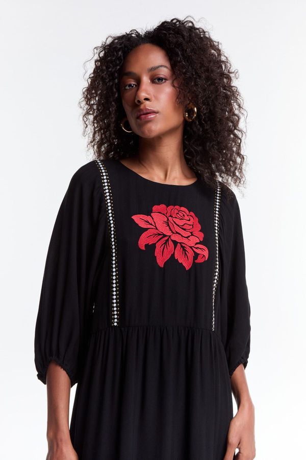 VESTIDO BORDADO FLOWER PRETO - 42