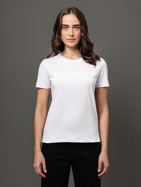 Camiseta Feminina Bordado Alto Relevo Calvin Klein Jeans - Branco Camiseta Feminina Bordado Alto Relevo Calvin Klein Jeans Branco g
