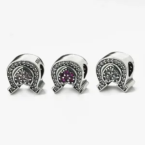 Berloque Bali Espaçador Ferradura Cravejado Zircônias Rosa Claro