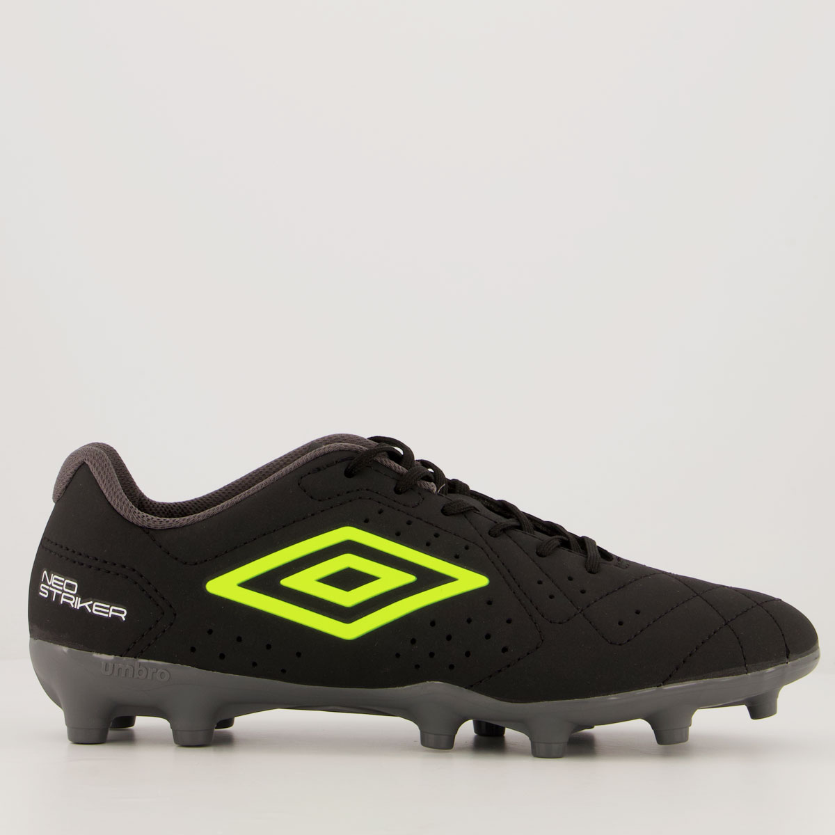 Chuteira Umbro Neo Striker Campo Preta e Verde
