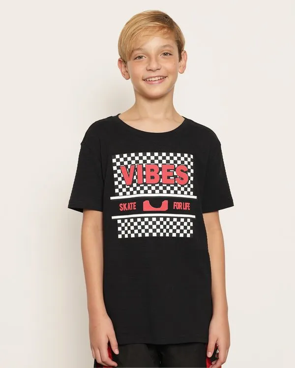 Camiseta Juvenil Texturizada Estampa Skate Manga Curta Preta 12