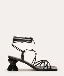 sandália bico quadrado lace up oneself preto 39