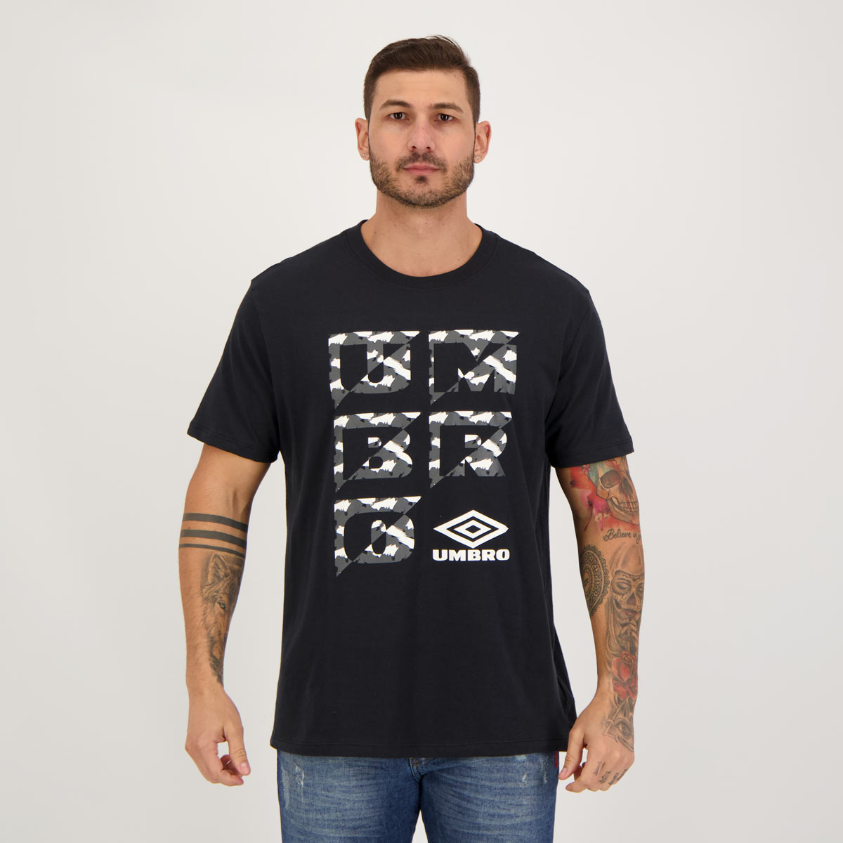 Camiseta Umbro Large Duo Camouflage Preta