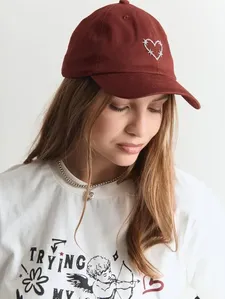 Boné dad hat coração arame Vinho