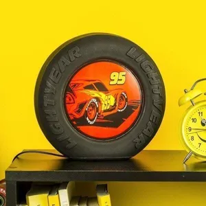 Luminária Abajur De Mesa Roda McQueen Carros Disney Usare Preto/Vermelho