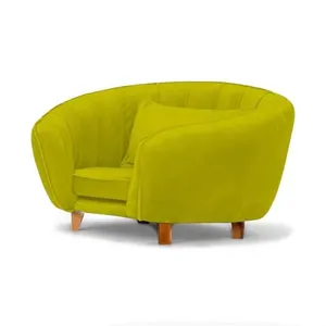 Caminha Mini Poltrona para Pets Loja Sheep Bela para Cães e Gatos em Madeira e Veludo Amarelo 43x65x62cm Caminha Tipo Poltrona Loja Sheep Bela para Cães e Gatos em Veludo Amarelo com Almofadinha