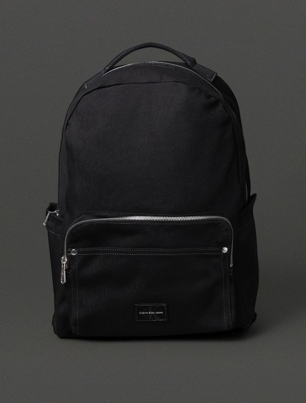 Mochila Masculina Sport Essentials Calvin Klein Jeans - Preto Mochila Masculina Sport Essentials Calvin Klein Jeans Preto u