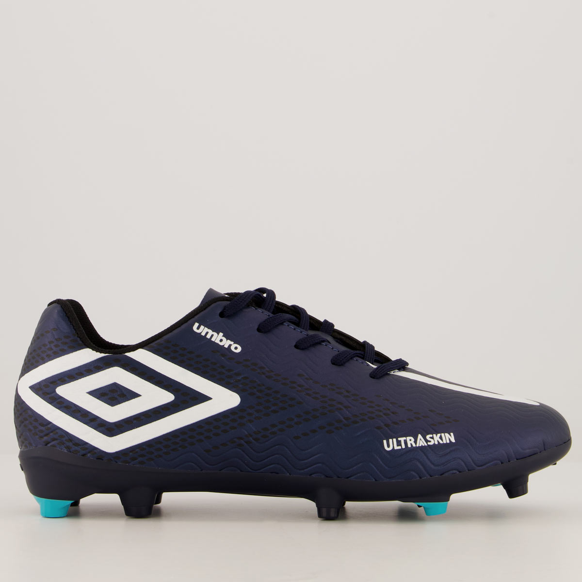 Chuteira Umbro Ultraskin Campo Marinho e Branca