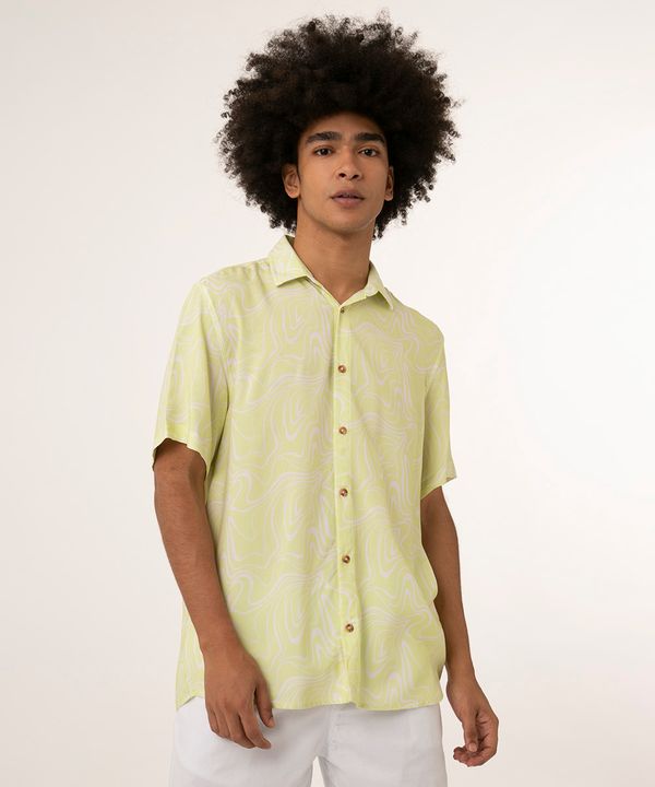camisa de viscose estampa psicodélica verde P