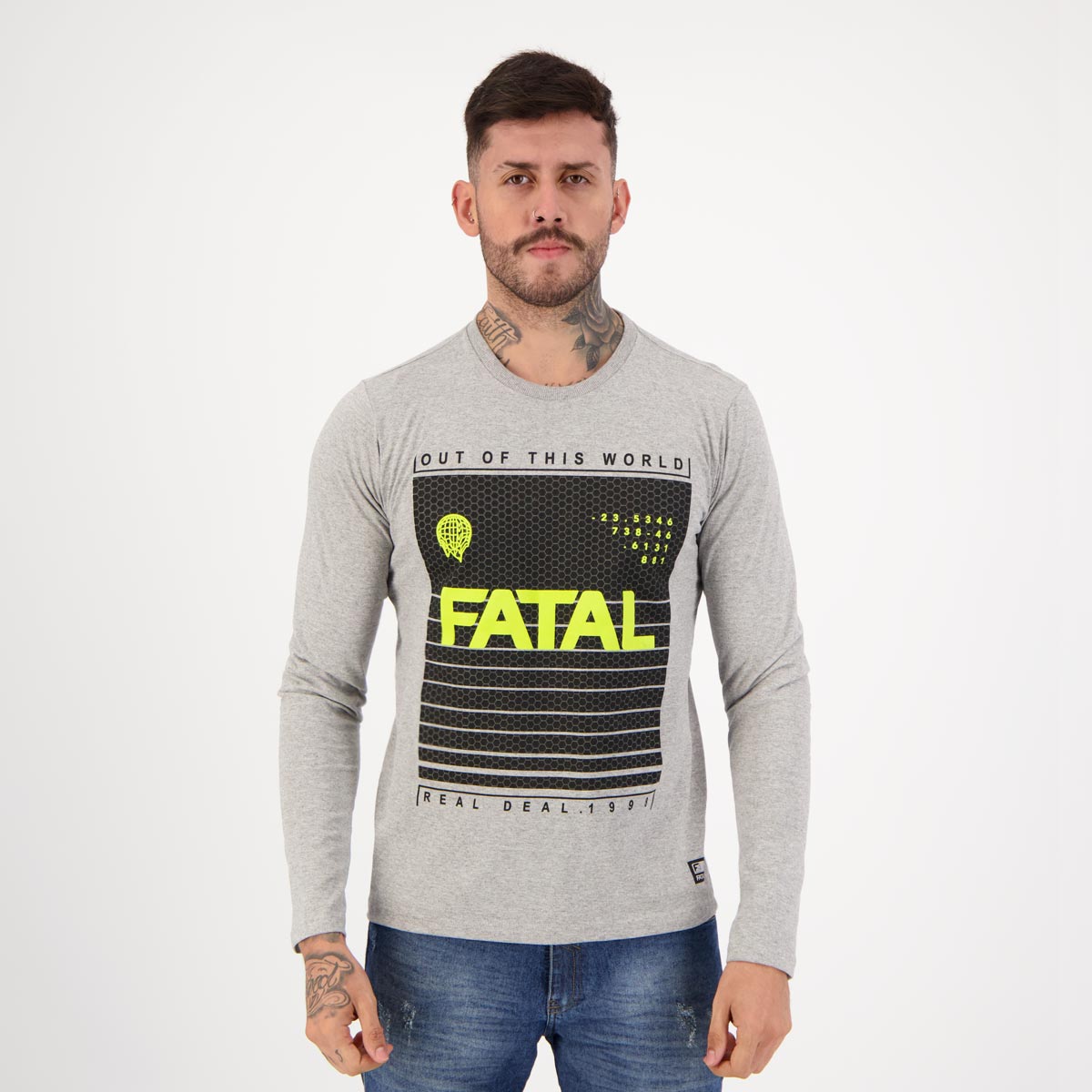 Camiseta Fatal World Manga Longa Cinza