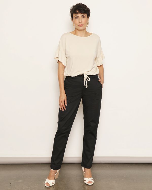 Calça Feminina Reta Com Bolso Preta 44