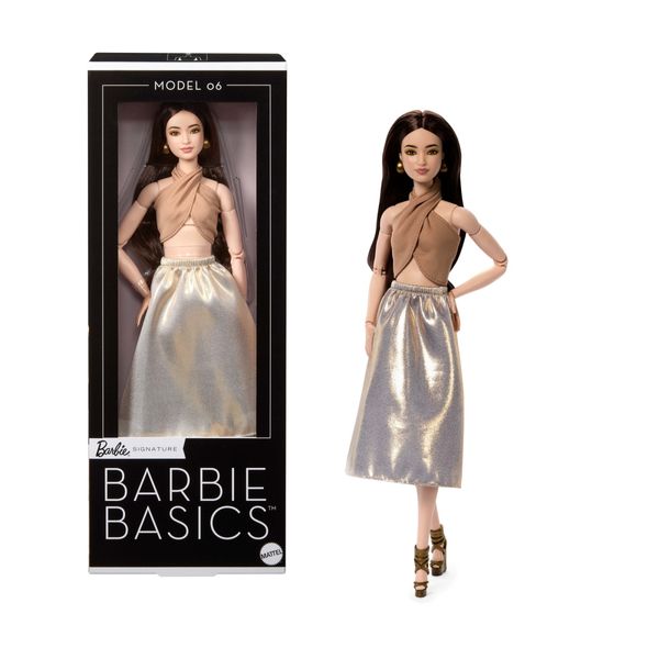 Boneca Barbie Basics Model 06 - Cabelo Castanho - Barbie Signature - Mattel