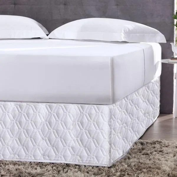 Saia Box Queen Easy Fit de Tecido Branco 1 Peça para Cama Box Altenburg Elegante e Fácil de Colocar Saia Box Queen Easy Fit em Tecido Branco 1 Peça Prática para Cama Box Altenburg