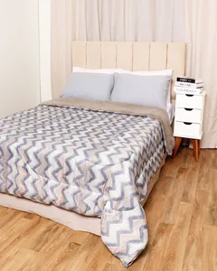 Coberdrom Queen Slim Plush Estampado Hedrons Cinza UN