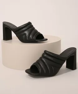 Tamanco Feminino Oneself Salto Alto Matelassê Preto 39