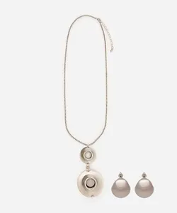 kit colar e brinco com pingente esfera prateado UNICO