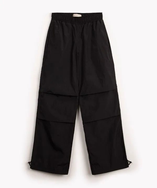 calça parachute infantil com bolsos preta 16